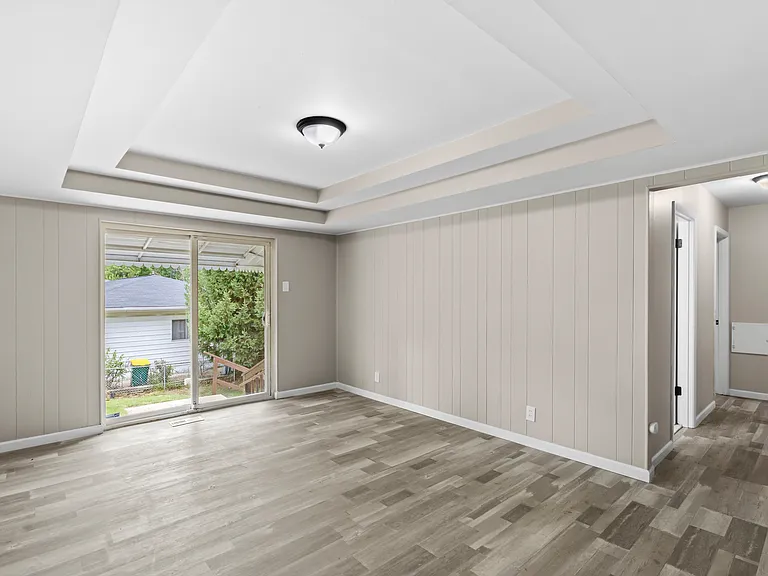 901 Cadora Dr — Photo 9