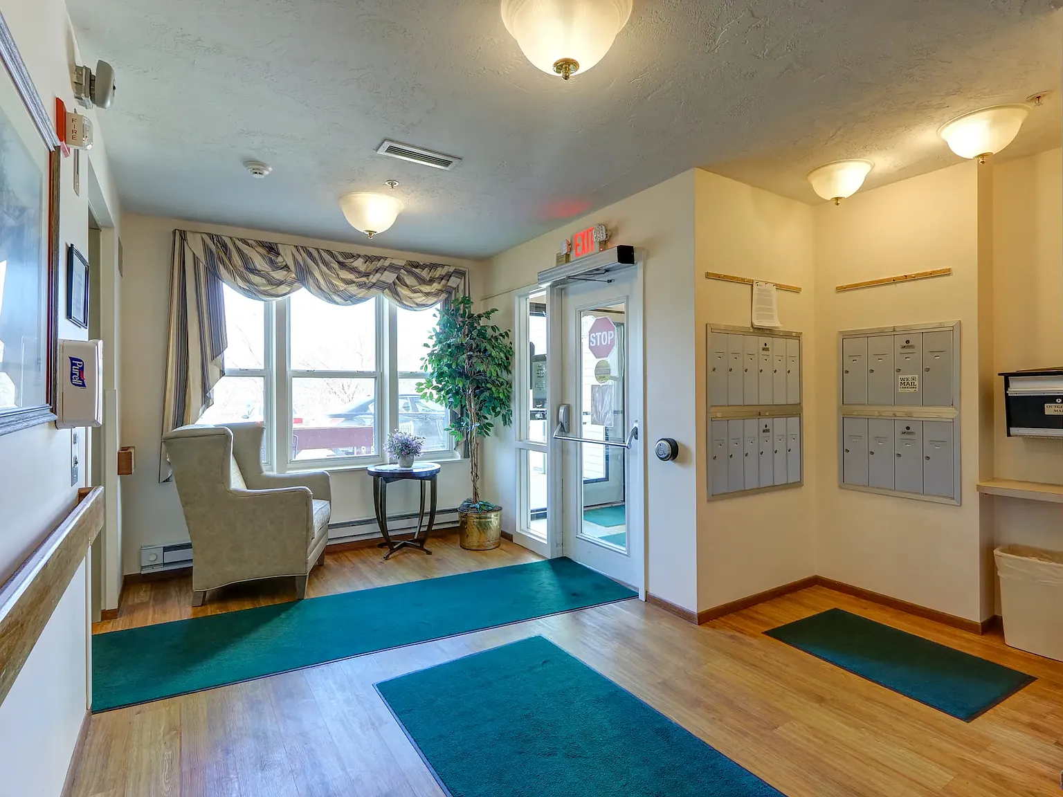 Green Diamond Place Apartments — Photo 3