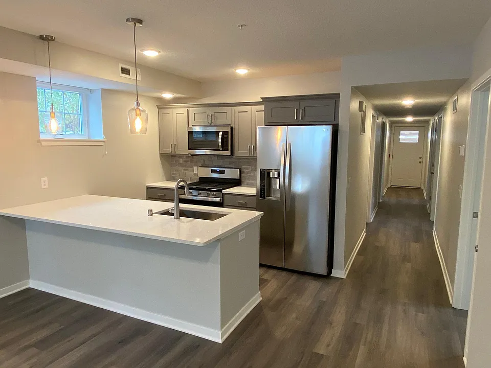 Open kitchen/living room