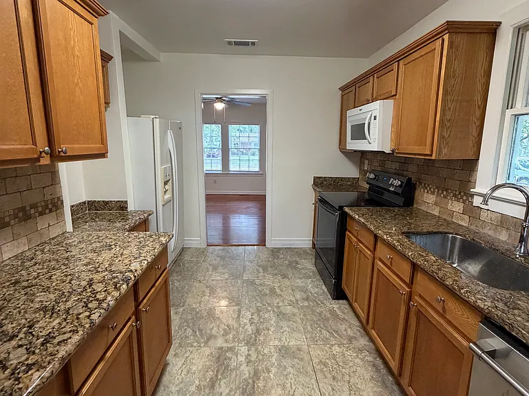 Granite counter tops in kitchen