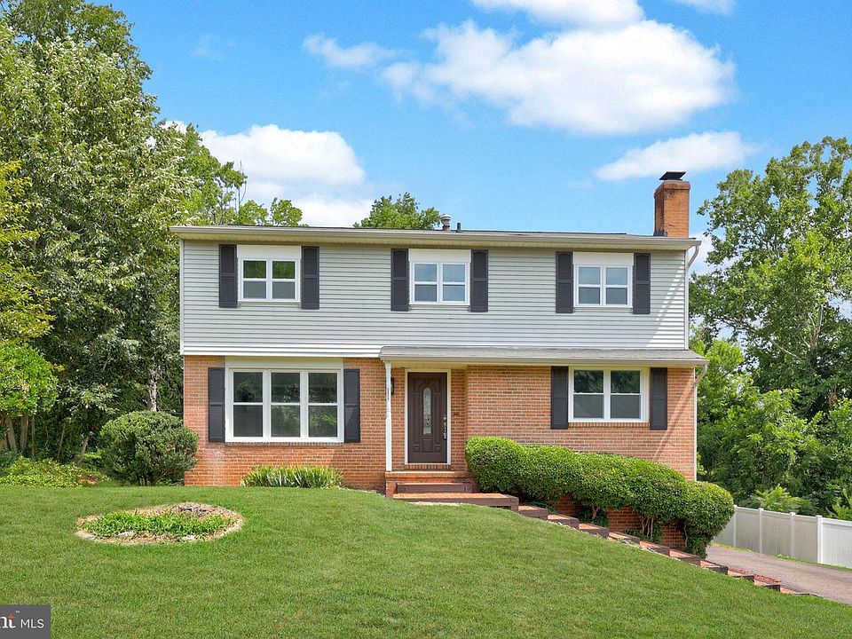 1st image of 5062 Macnamara Dr