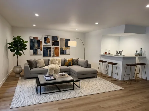 4304 Babcock Ave #103, Studio City, CA 91604