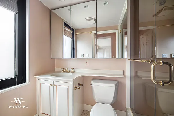 Sold by Warburg | media 6