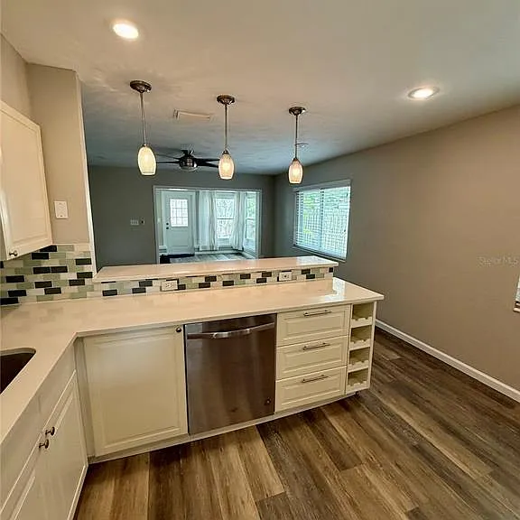 2716 Blossom Dr — Photo 2