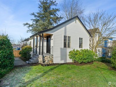 9203 College Way N, Seattle, WA, 98103