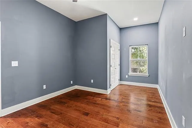 1402 Alvar St — Photo 15