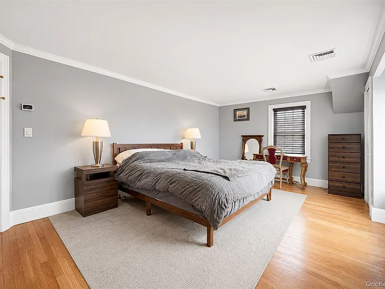 53 Mowbray Ave — Photo 14