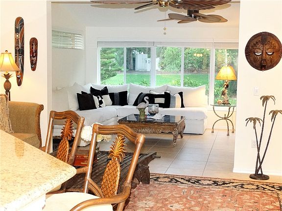 5th image of 1408 Coral Oak Ln #904