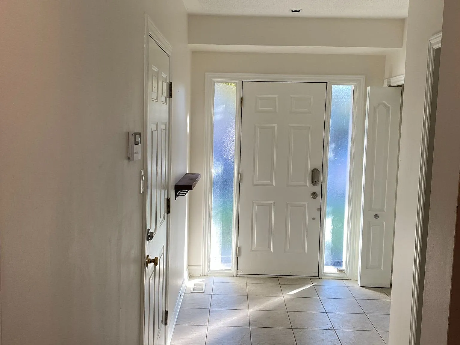 3 bed, $2,650 — Photo 2