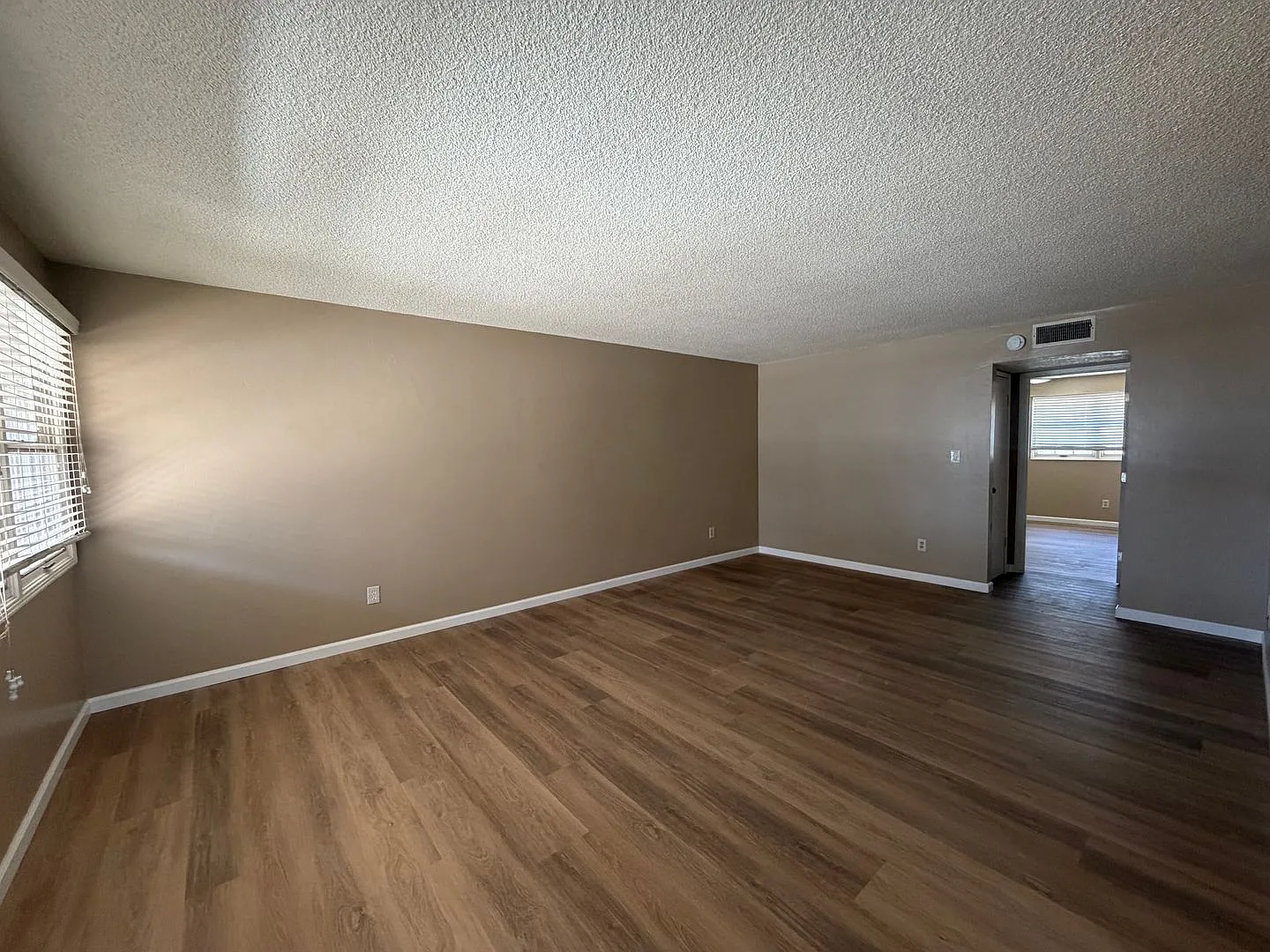210 Douglas Street — Photo 4