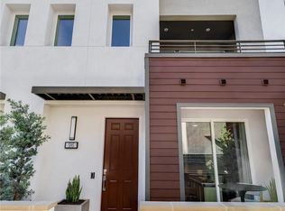 595 S Lyon St, Santa Ana, CA 92705