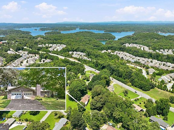 3rd image of 2994 Glenhaven Dr