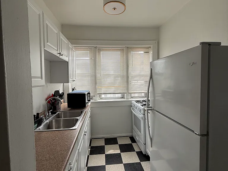 4909 Lansdowne Ave #2E — Photo 13