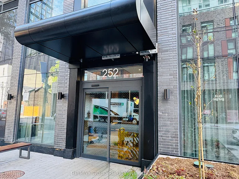 252 Church St #5106 — Photo 4