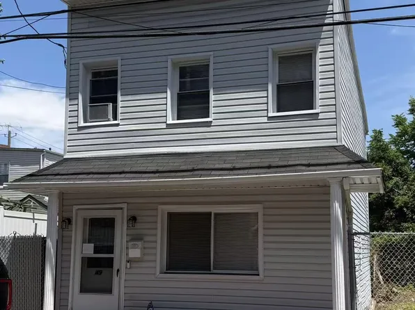 49 Steuben St, Staten Island, NY 10304
