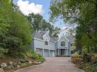 5745 Seven Oaks Ct, Minnetonka, MN 55345