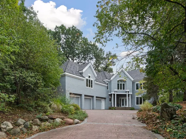 5745 Seven Oaks Ct, Minnetonka, MN 55345