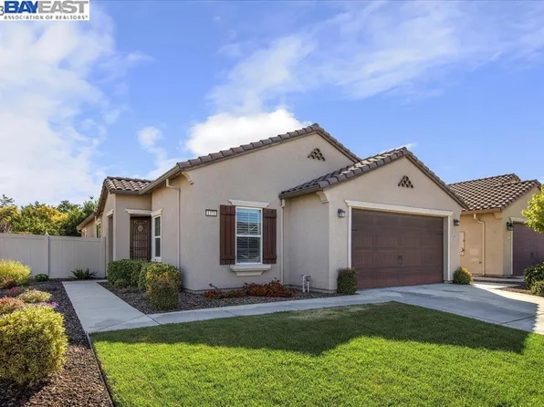 1371 Arbor Brook Dr, Manteca, CA 95336