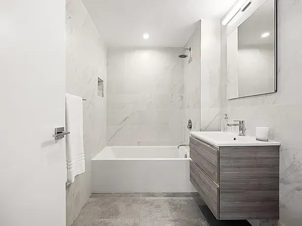 27-09 40th Avenue image 7 of 13