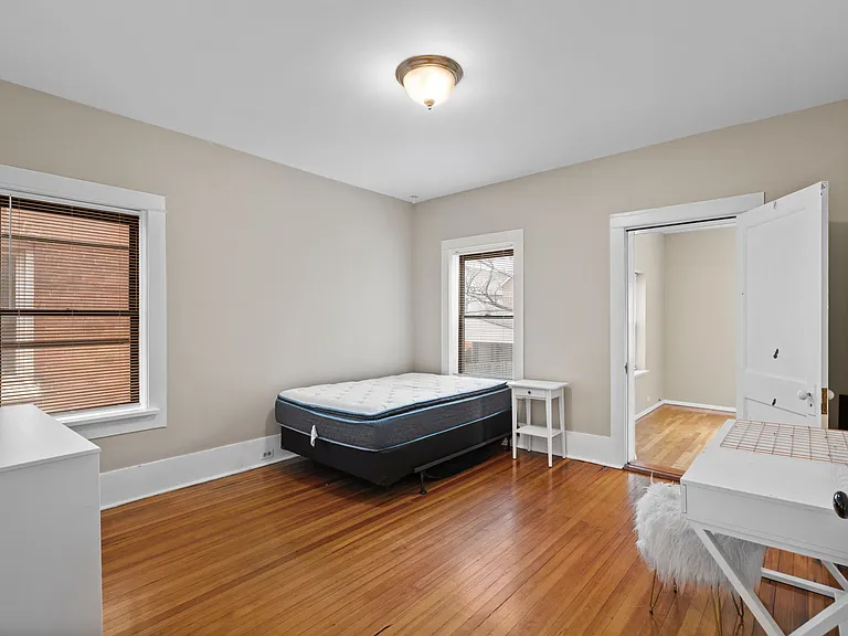 6010 Waterman Blvd — Photo 21