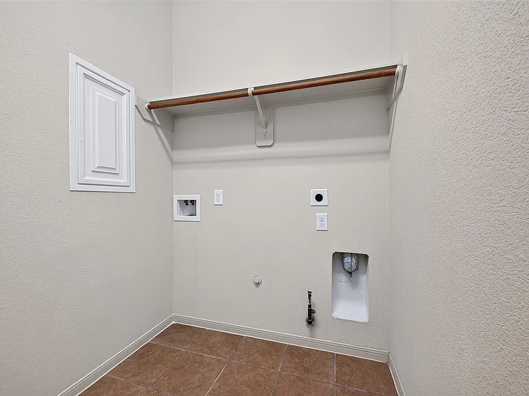 9214 Cavalier Ln — Photo 19