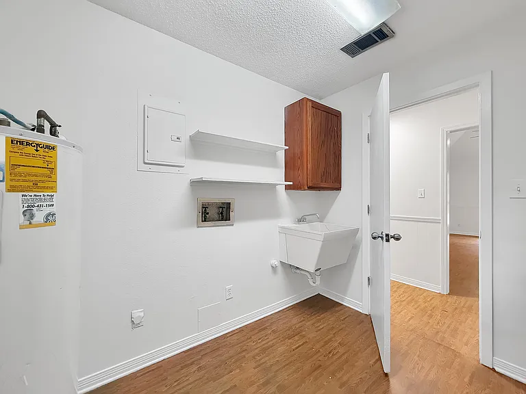 726 W Lakeshore Dr — Photo 18