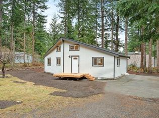 8374 Holly Ln, Maple Falls, WA 98266