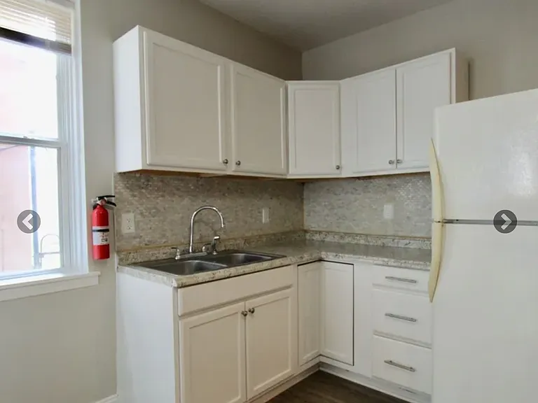 1308 Penn St #1 — Photo 10