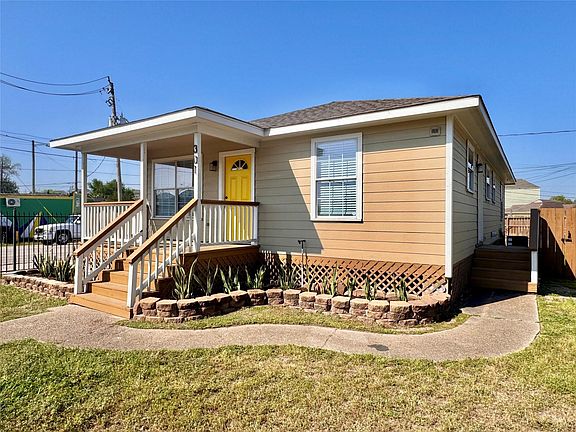 4th image of 301 Enid St