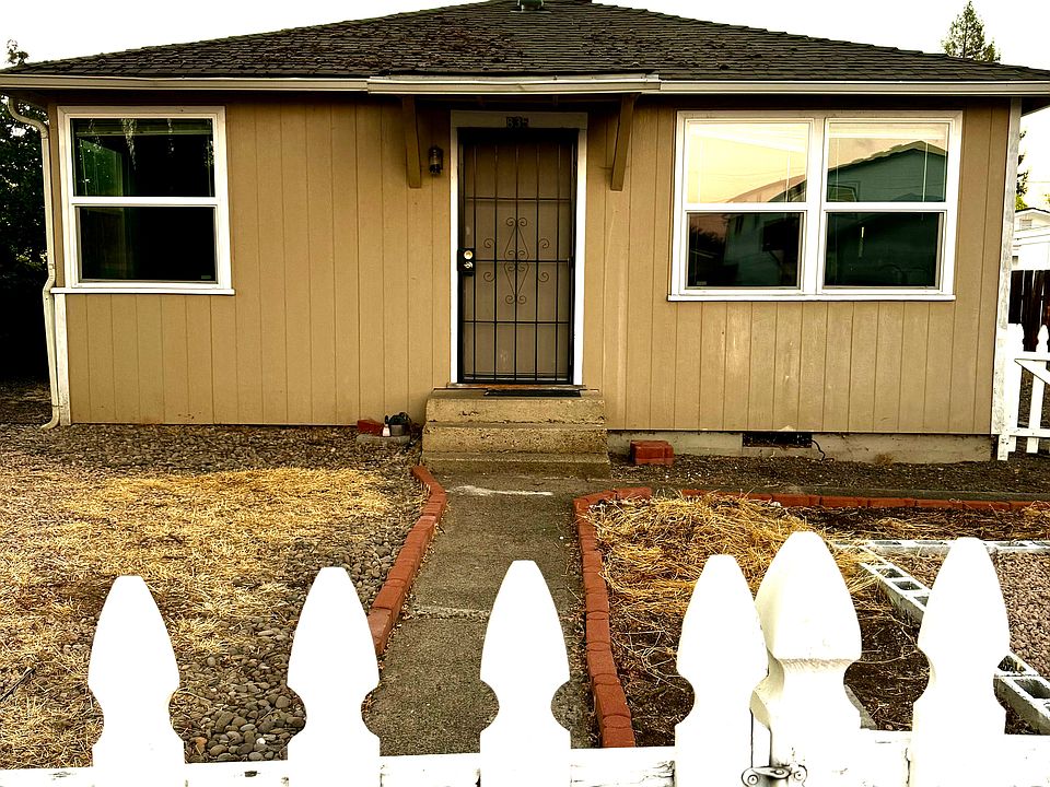 1st image of 835 Cherry St