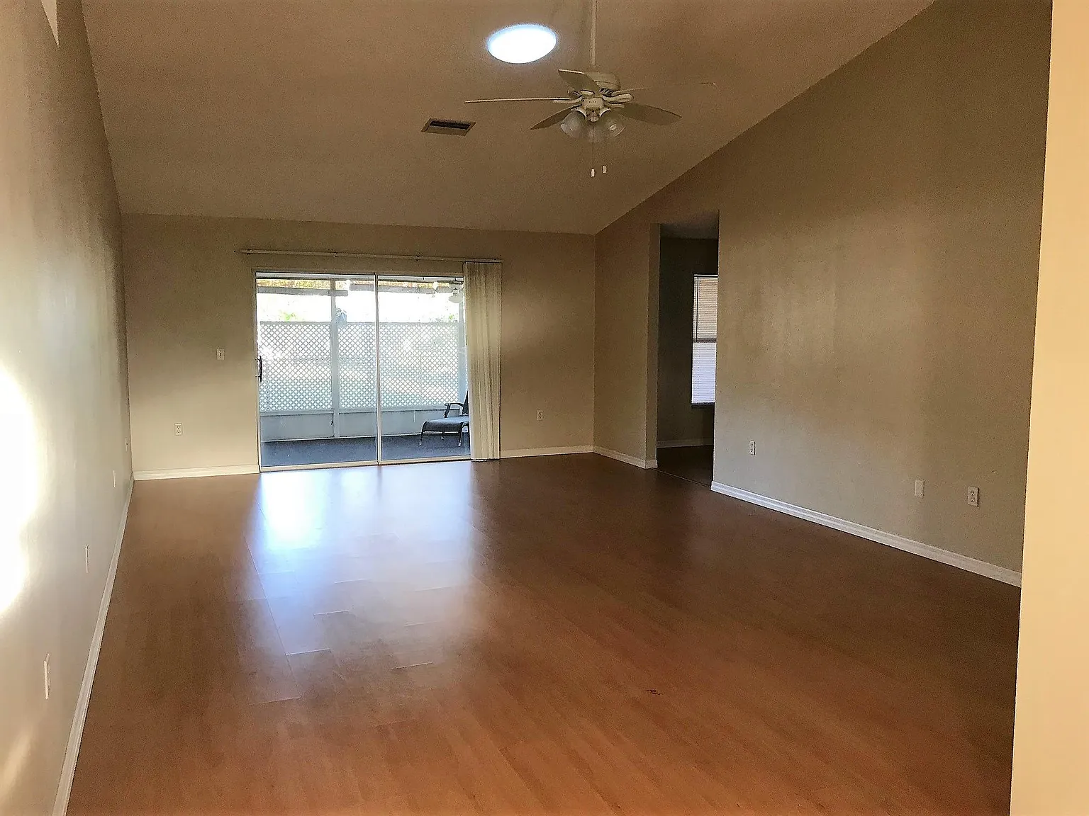 4 bed, 1868 sqft, $2,800 — Photo 3