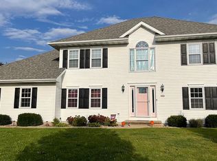 1508 Bedford Ln, Appleton, WI 54915