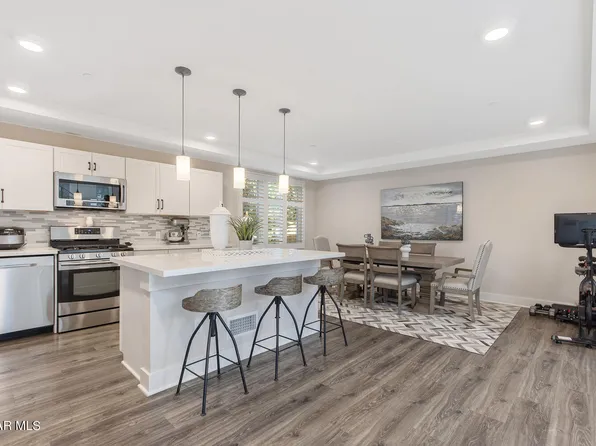9407 Thompson Ave, Simi Valley, CA 91311