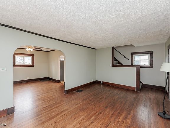 4th image of 300 May Ave