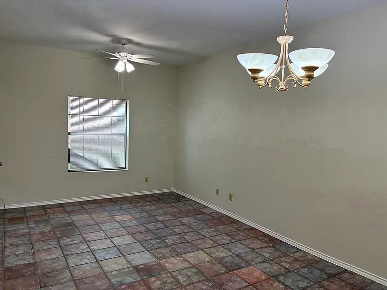 511 Shiloh Dr #14 — Photo 5