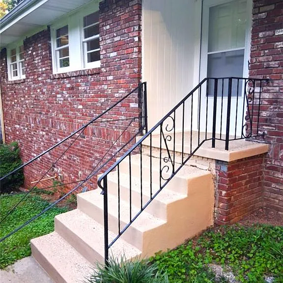 1915 Wee Kirk Rd SE — Photo 5