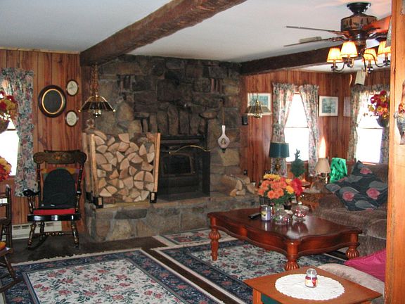 4th image of 67 Deerwood Trl