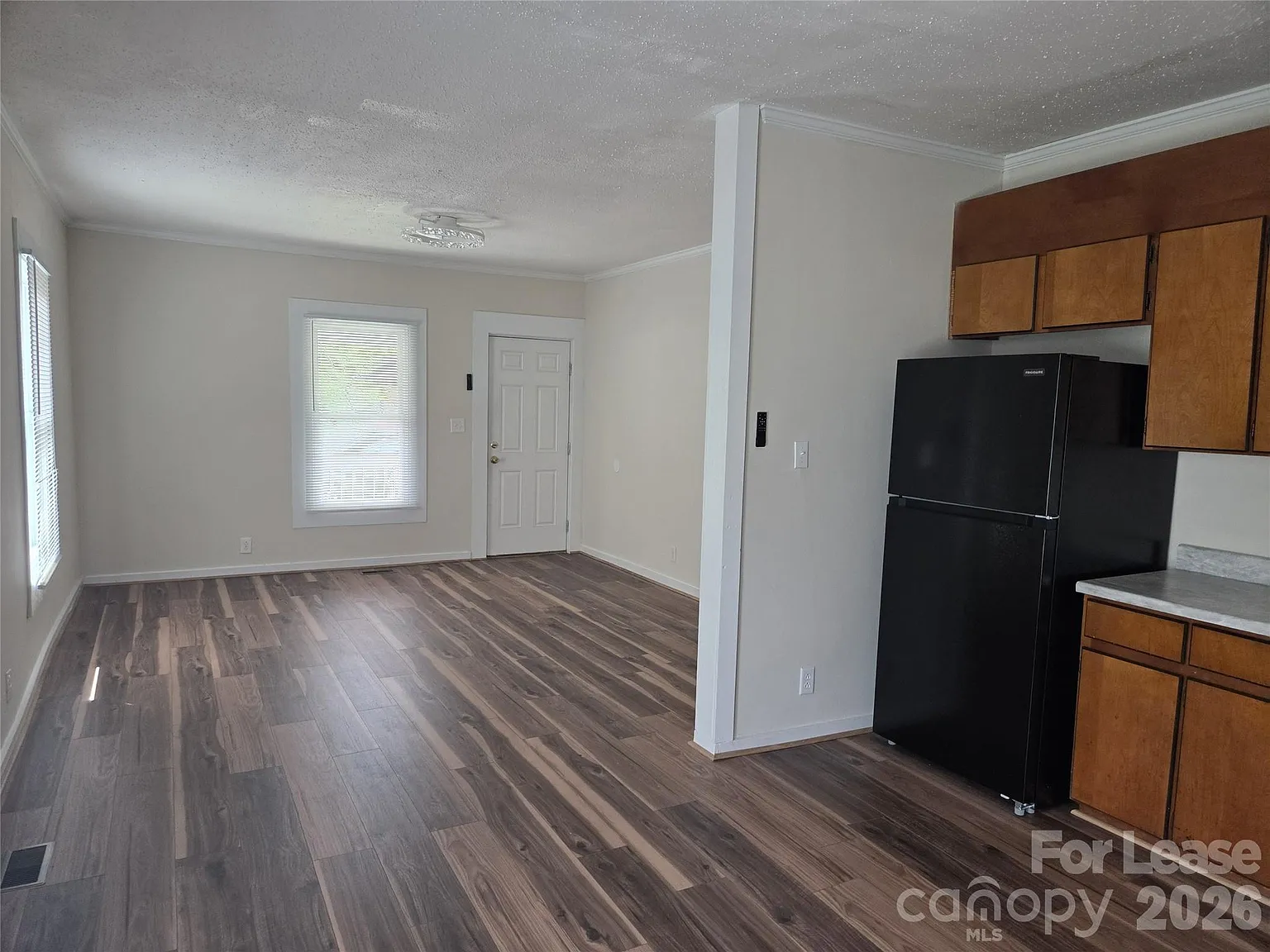 1 bed, 1.0 bath, $1,000 — Photo 4