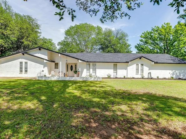 11317 Smallwood Dr, Burleson, TX 76028