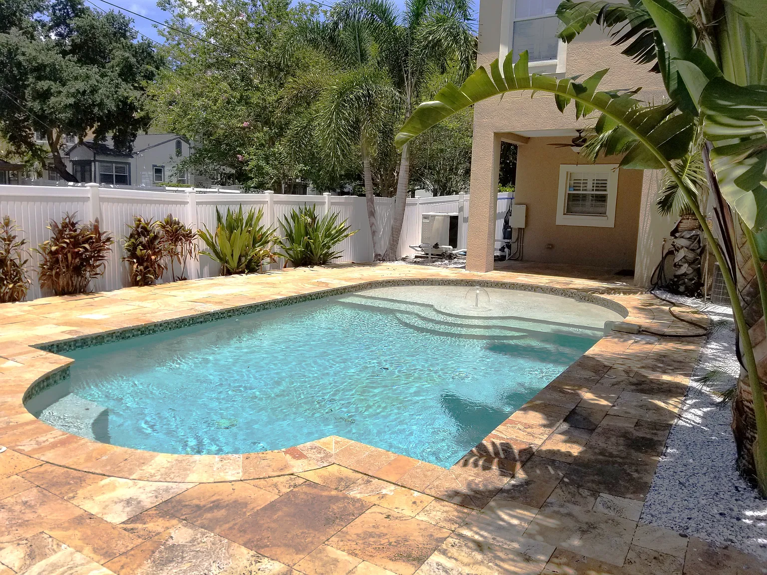 301 S Arrawana Ave — Photo 2