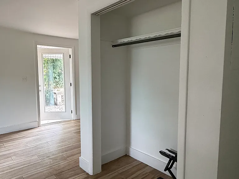 49 SW 11th St #3 — Photo 5