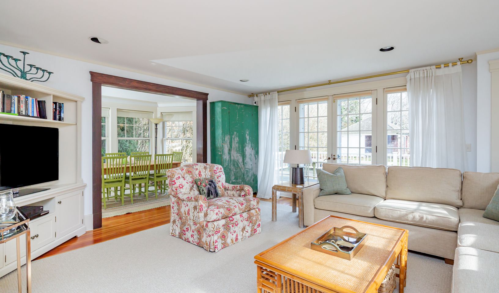 Living Room open to Breakfast area
