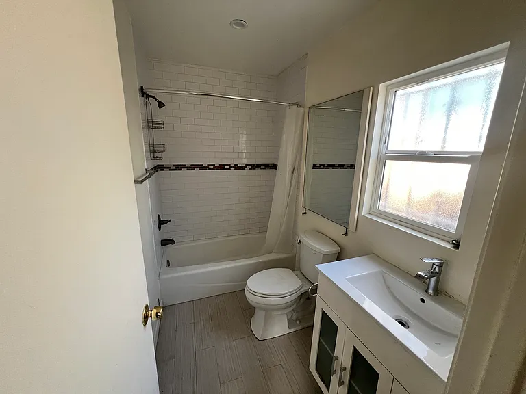 1245 W 2nd St — Photo 13