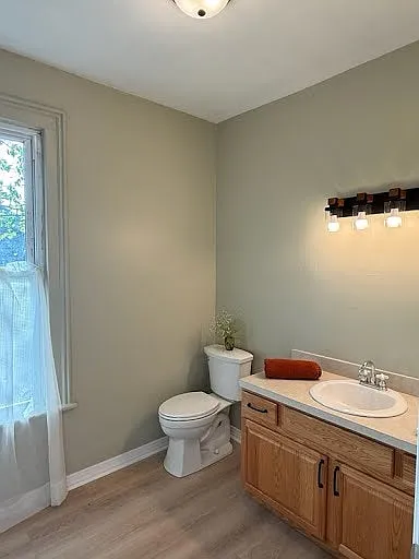 105 Sweeting St — Photo 5