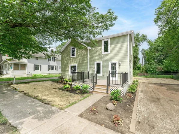 109 Michigan Ave, Hartford, MI 49057
