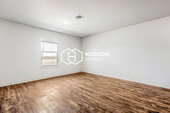 3511 E Colgate St — Photo 3