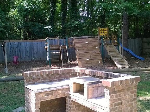 Fenced Backkyard Play and Entertainment Area