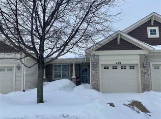 4514 Perry Ridge Ln, Loves Park, IL 61111