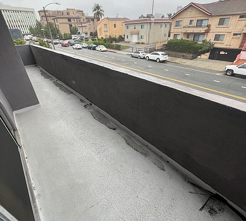 2nd image of 711 Crenshaw Blvd