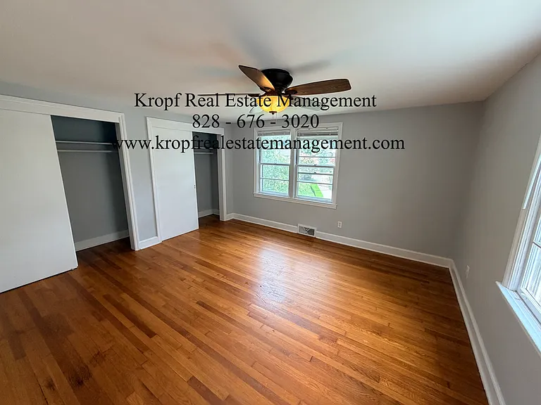 16 Larchmont Rd — Photo 12